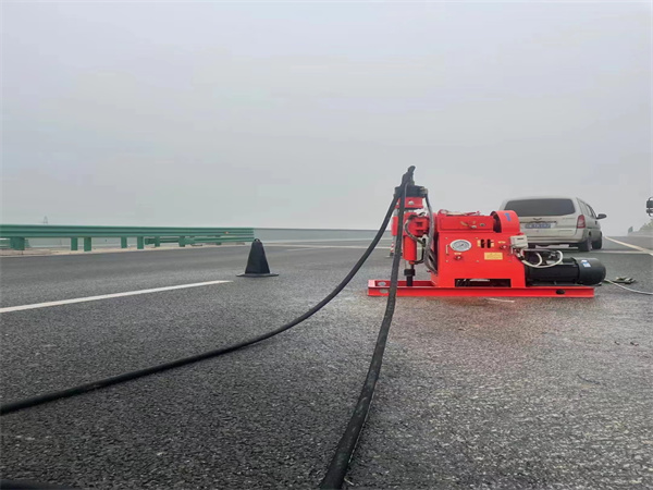 万源马路路基路面开裂下沉注浆加固灌浆